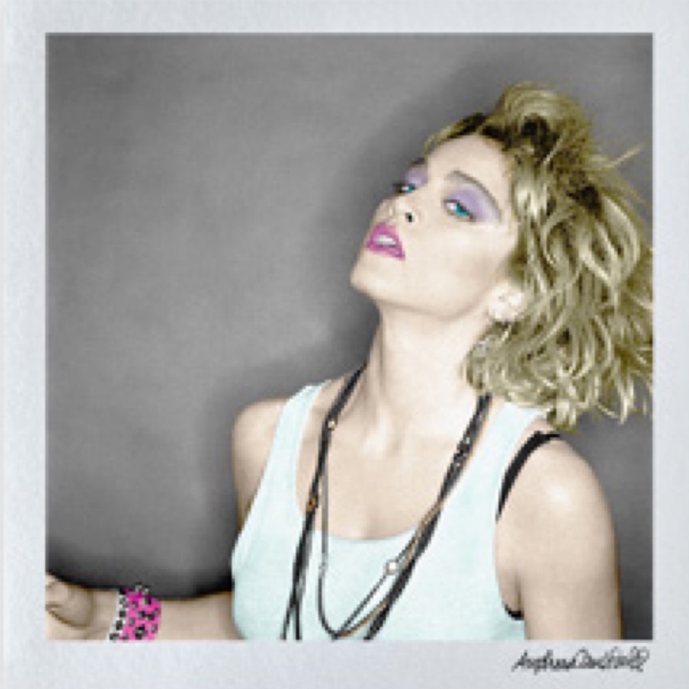 NJG Studio “Madonna – Gloss”
